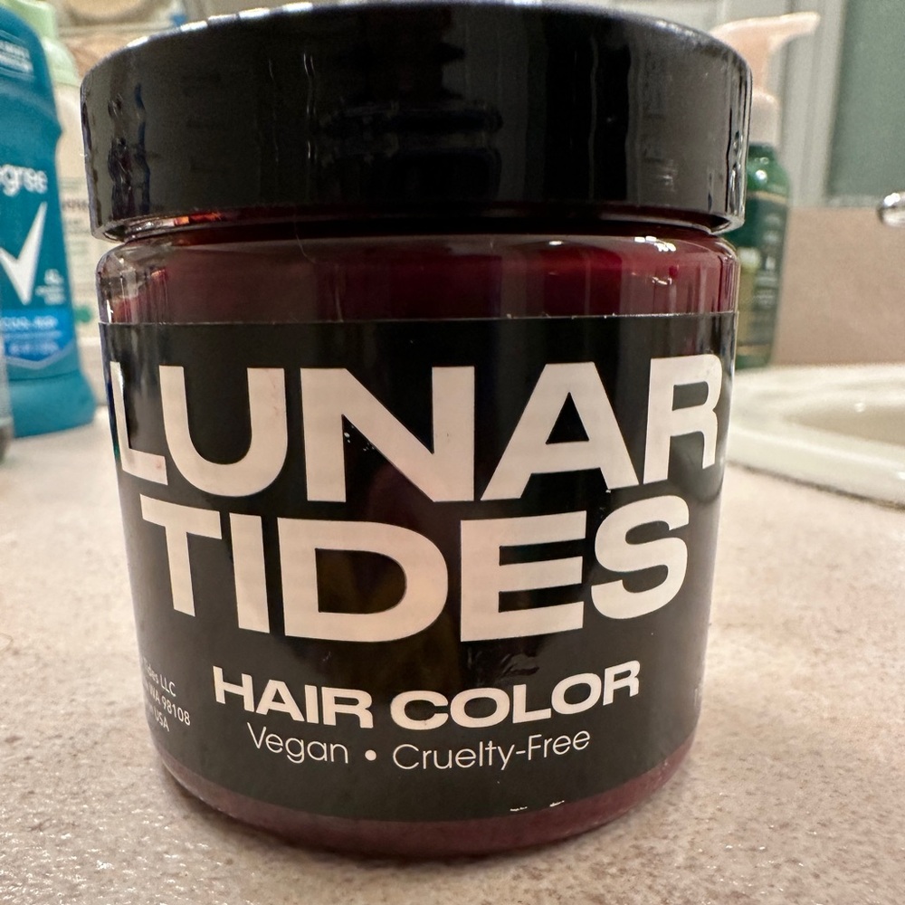 Lunar Tides Vegan Hair Color in Blood Moon